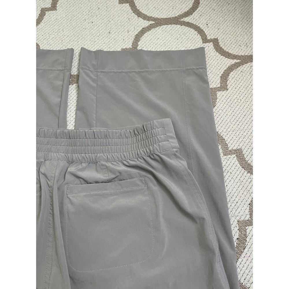 Athleta Chelsea Wide Leg Pants Gray Light Asphalt Size 6 Travel Athleisure - Picture 12 of 13